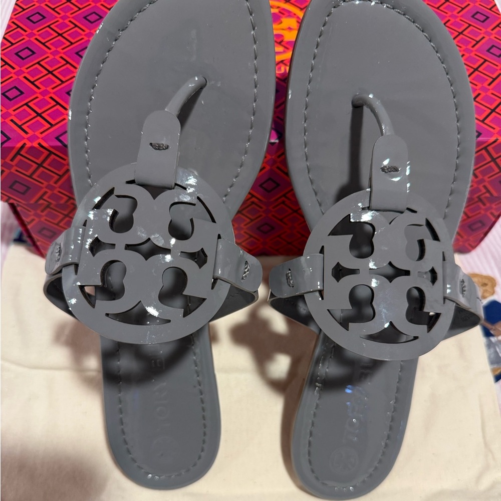Tory Burch Patent Shine Pure Gray Sandal Slides